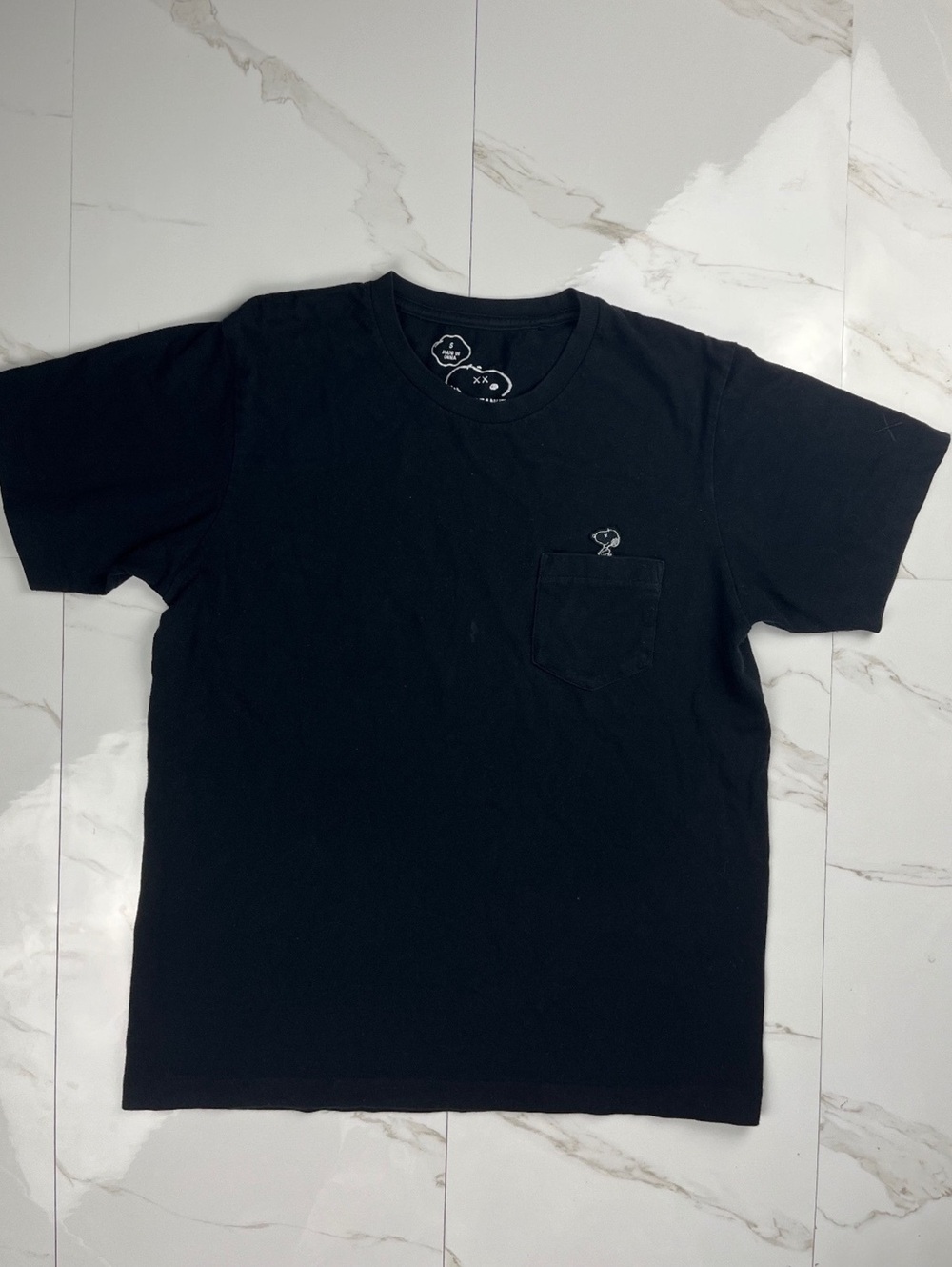 Uniqlo KAWS x Peanuts UT Black Graphic T-Shirt Small